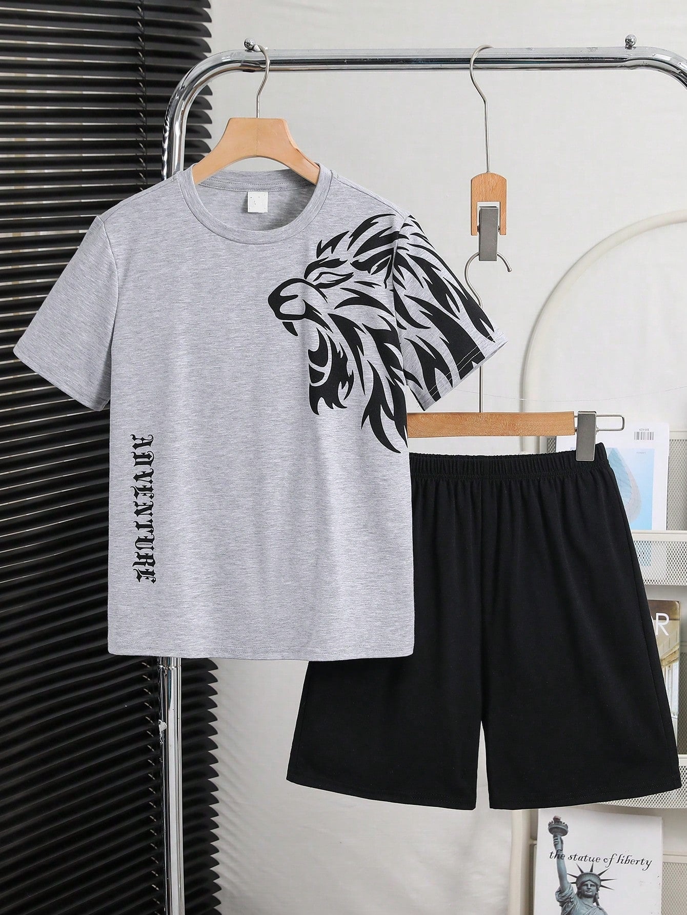 Gray Lion